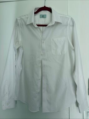 Class Club White Long-Sleeve Dress Shirt